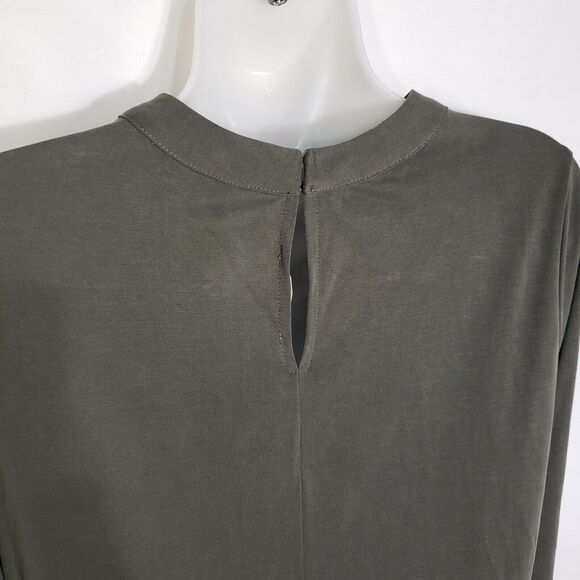 Onetheland Women’s Top Sz Small Blouse Green Peplum Crisscross Neck Long Sleeve - Picture 6 of 9
